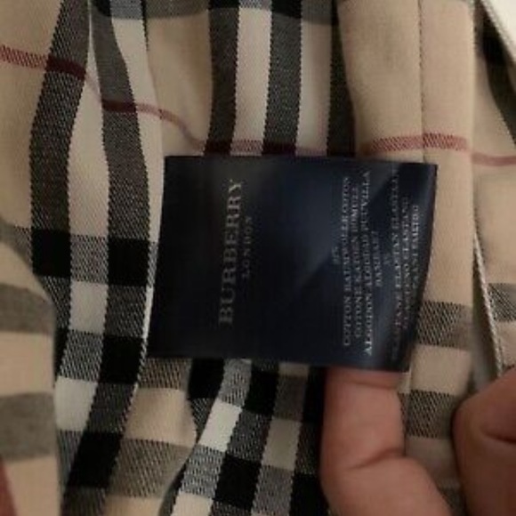 Gorgeous Bright White Burberry Suit Jacket Mint Condition Size 8 - Picture 3 of 6